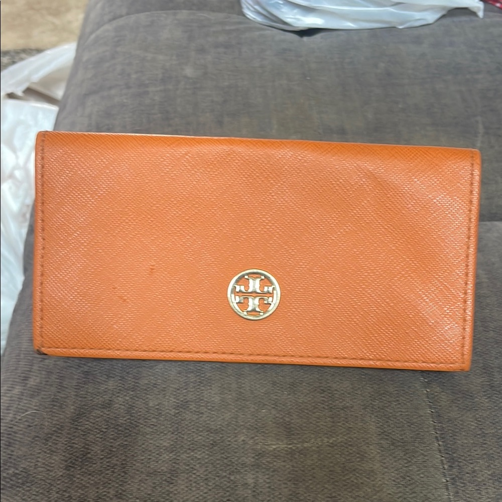 Tory Burch sunglasses case